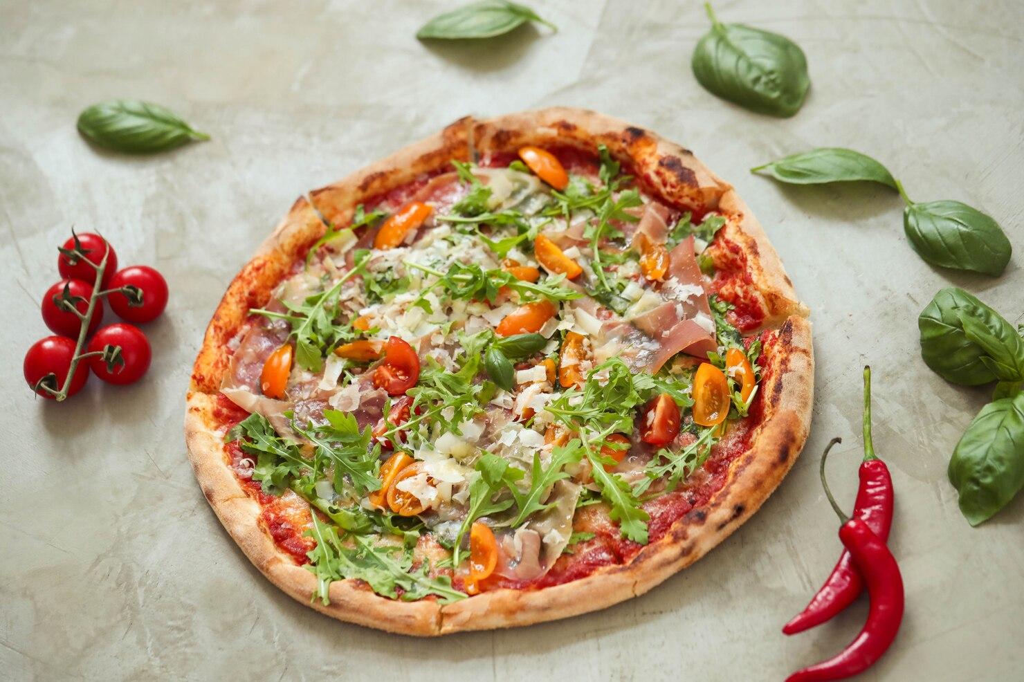 Pizza margerita veggies